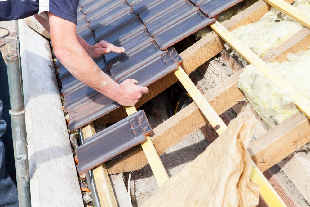 Couvreur charpentier pour toiture et structure bois